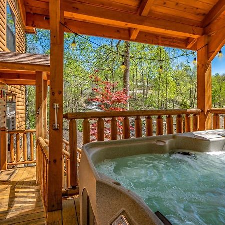 Permanent Vacation-Private Honeymoon Cabin With Hot Tub Севьервилл Экстерьер фото