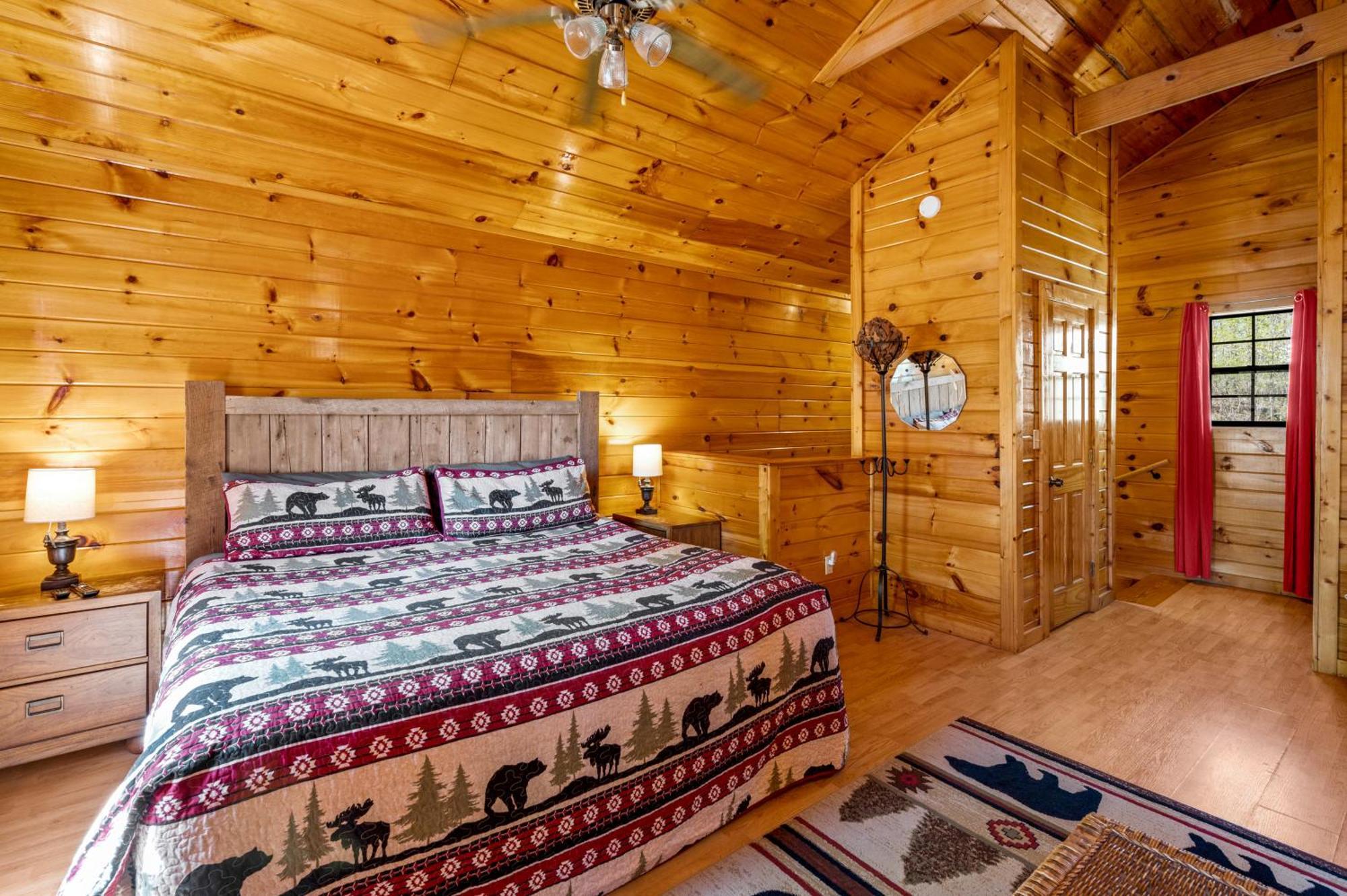 Permanent Vacation-Private Honeymoon Cabin With Hot Tub Севьервилл Экстерьер фото