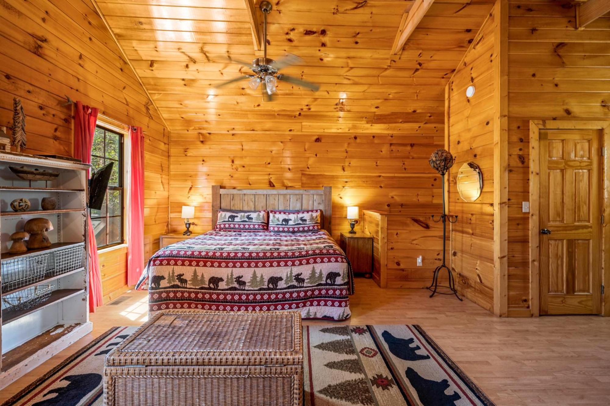 Permanent Vacation-Private Honeymoon Cabin With Hot Tub Севьервилл Экстерьер фото